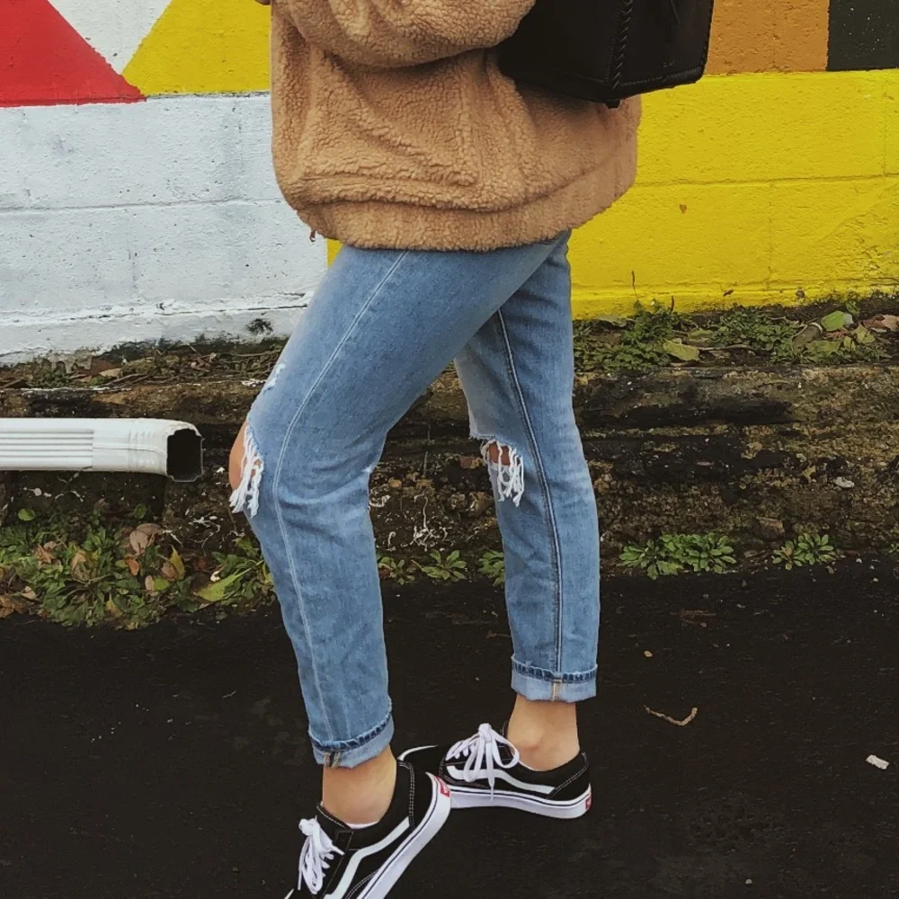 American Eagle Ripped Mom Jeans - Picture 8 of 14